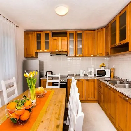 Apartamento Mariska Podstrana